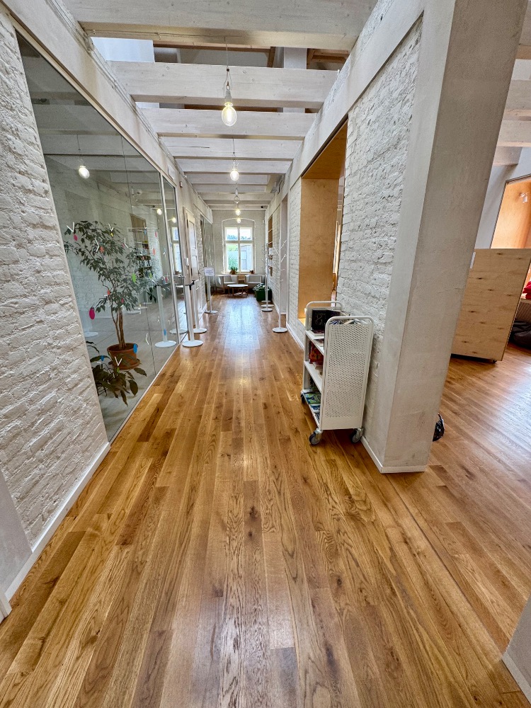 vstupní část prkno dub čirý olej