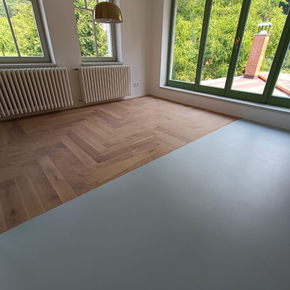 šedý polyuretan polomat