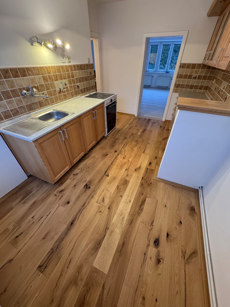 masivní třívrstvá podlaha dub rustik 