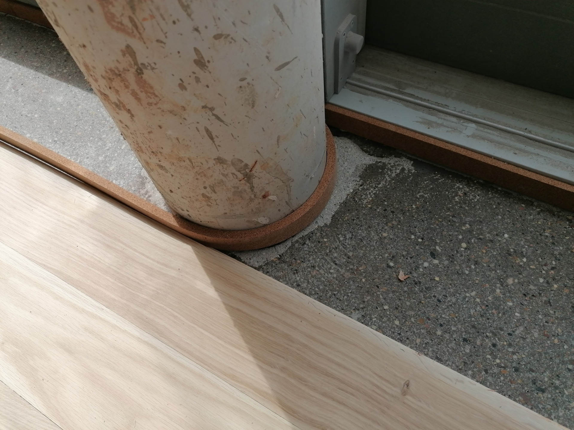 vkládání korku - dilatace