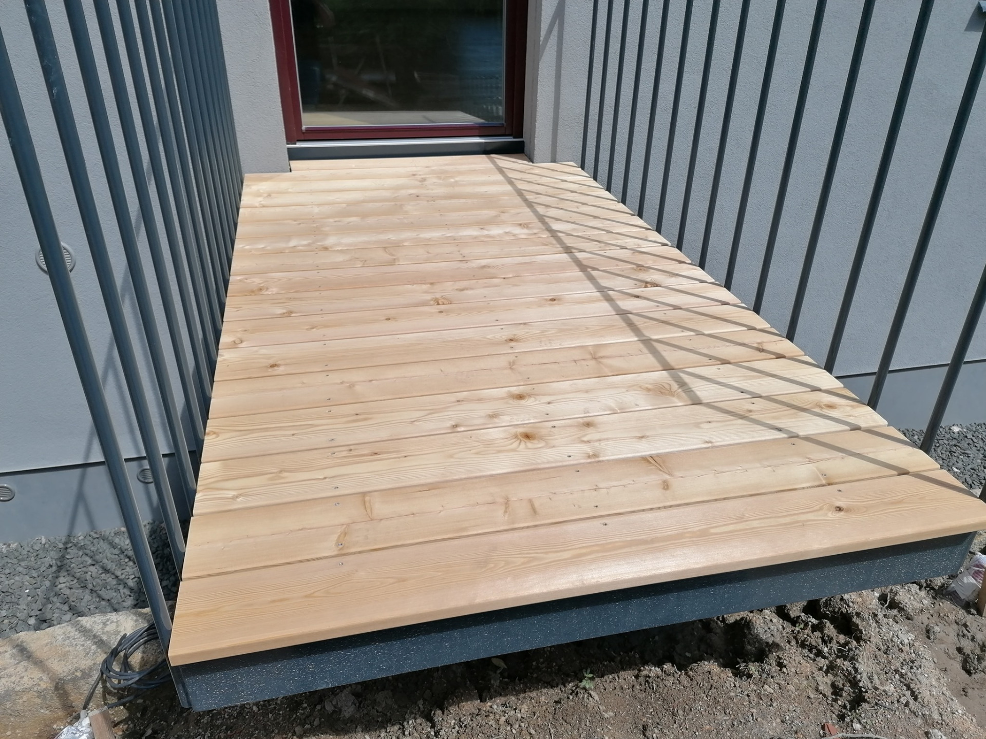 sibiřský modřín hladké prkno