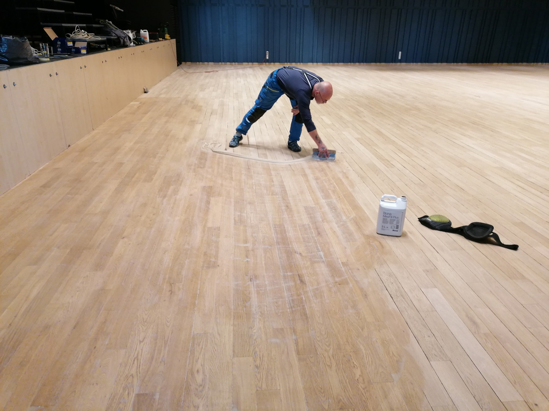 tmelení parket 350 m2 